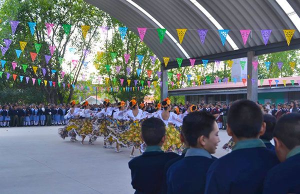 Festejan 24 aniversario de la secundaria Biólogo Wenceslao Victoria Soto