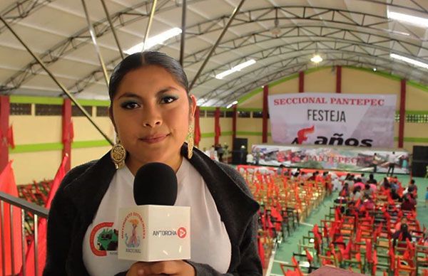 Jóvenes orgullosos de pertenecer a Antorcha