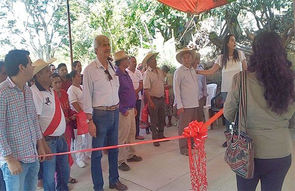 Habitantes de Susupuato dan corte de listón a nueva pavimentación