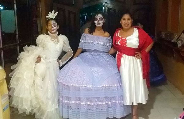 Destaca CBTA 110 de Cuautitlán de García Barragán en festival de Muertos.