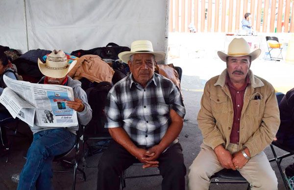 Cientos de antorchistas duranguenses presentes en el plantón