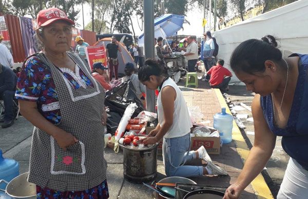 A 10 días de plantón, itsmeños continúan pidiendo atención a sus demandas 