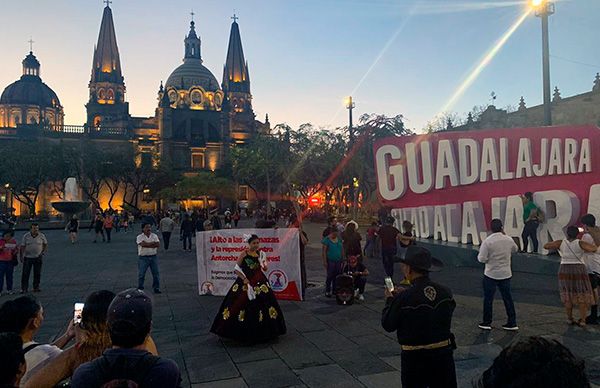 Caravana cultural en La Perla Tapatía denuncia acciones represoras del Gobierno poblano