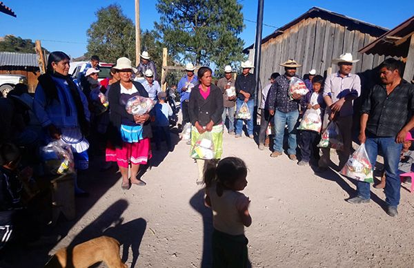 Apoya Antorcha economía de familias de Toyana 