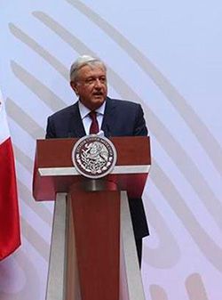 Se estrellan pronósticos económicos de AMLO