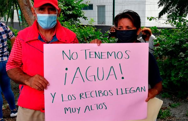 Antorchistas denuncian falta de agua y altos cobros