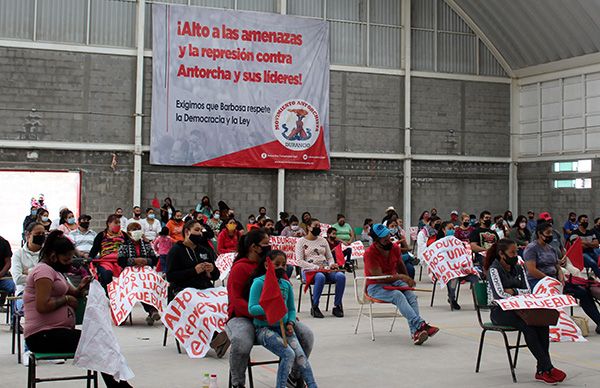 Refrendan plenistas de Durango solidaridad con antorchistas poblanos