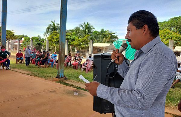 Dan antorchistas banderazo de inicio a obra hidráulica