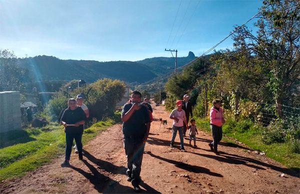 Carretera en comunidad, necesidad primordial, sustituida por obras inviables