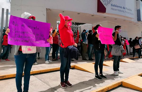 Cerrazón de las autoridades educativas poblanas