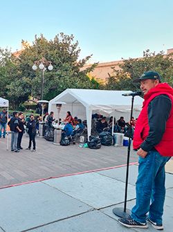 Antorcha lucha contra un gobierno desleal