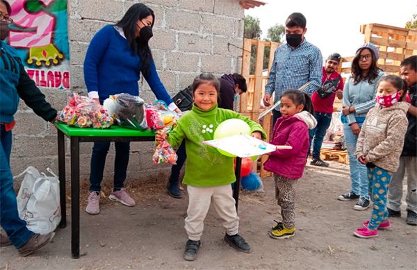 Reparten en Ecatepec 12 mil juguetes en 70 colonias populares por Día de Reyes Magos