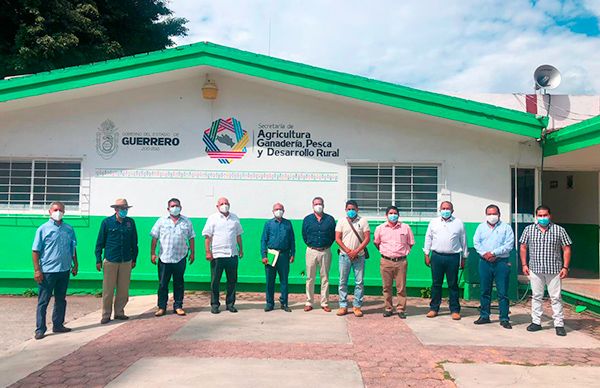 Se reúnen representantes de Fuerza Guerrerense con titular de la Sagadegro