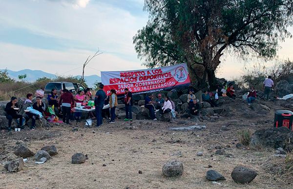 Sicarios atacan con machetes a antorchistas que resguardan predio destinado a Unidad deportiva en Morelia