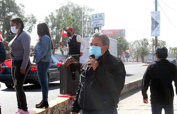 Antorchistas protestan por incumplimientos de la Sebised