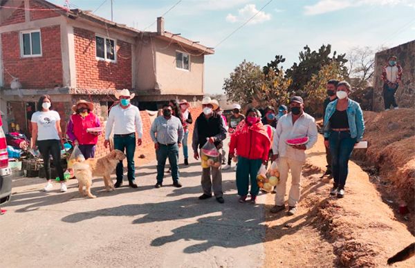 Antorcha entrega despensas frutales en Jocotitlán