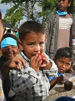 Las medidas ante la contingencia están acabando con el pueblo