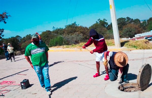 Se organizan colonos para destapar drenaje