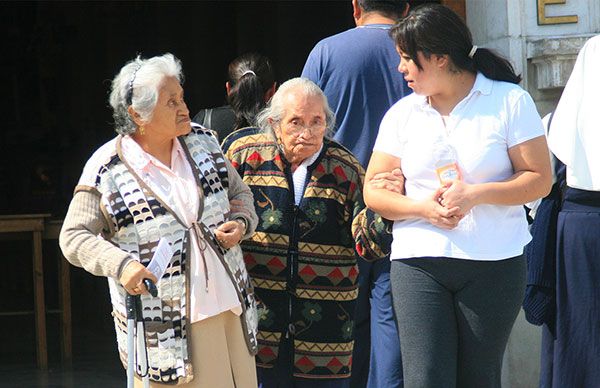 Deberían ser conscientes con uno; adultos mayores en el olvido