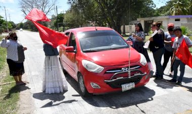 Padres de familia y maestros realizan actividades económicas  para escuelas comunitarias