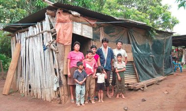 Compran líderes para mantener al pueblo en la pobreza