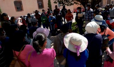 Campesinos antorchistas de Querétaro reciben apoyos para vivienda