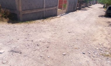 Solicitan pavimentación en colonia de Nuevo Laredo