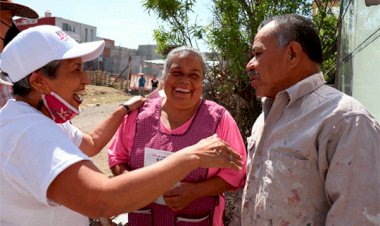 Visita Soraya las colonias de San Francisco Totimehuacan