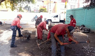 Avanza el bacheo de calles en La Venta