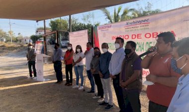 Colonos de Xochitepec se beneficiarán con cancha de usos múltiples