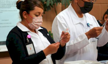 Arranca vacunación para docentes en Ixtapaluca