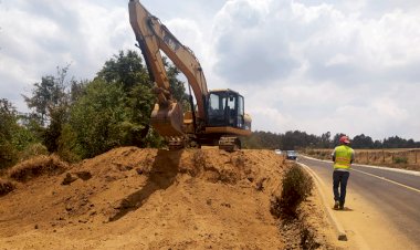 Avanza rampa de contención en carretera gestionada por Antorcha