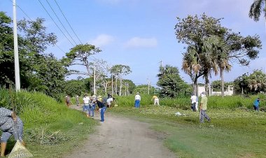 Entrega ayuntamiento de Carmen alumbrado público a La Antorcha