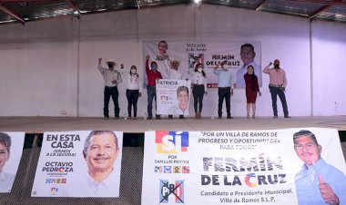 Fermín de La Cruz se presentó en la Cabecera municipal de Villa de Ramos 