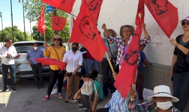 Hacen mitin ante CECOP; reclaman reanudar obras en Casa del Estudiante Sonorense