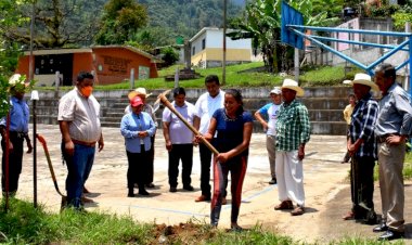 Contará escuela de Pezmata con techado