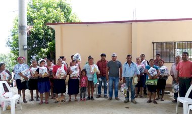 Movimiento Antorchista gestiona despensas para familias de Octzen