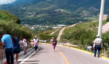 Faenas comunitarias mejoran imagen de colonias antorchistas 