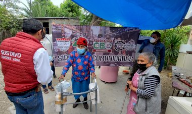 Entrega aparatos ortopédicos alcalde de Ahuatempan