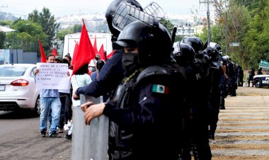 Frente a Casa de Gobierno, campesinos exigen que se cumplan los acuerdos