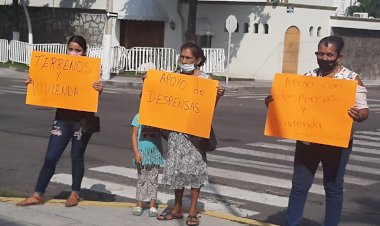 Señor y señora gobernadora, las necesidades de los colimenses que no son sus empleados, ¡también urgen!