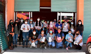 Inicia Instituto de la Mujer con cursos de estilismo