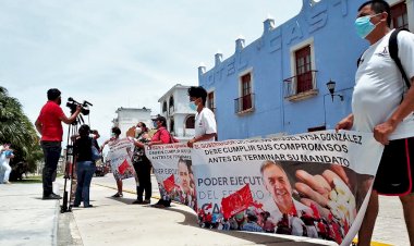 Van antorchistas a plantón permanente en Campeche