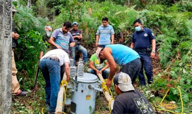 A un 95% restablecen la luz eléctrica en Huitzilan