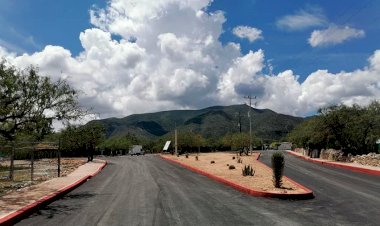 Ayuntamiento antorchista culmina pavimentación de calle principal de El Pocito