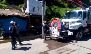 Realizan desazolve de drenajes en Loma Encantada 