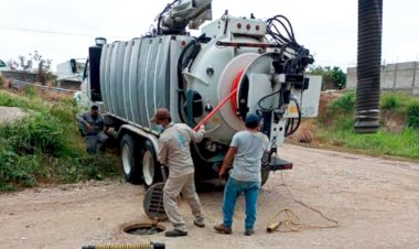 Desazolvan drenaje en comunidad antorchista de Chiapas