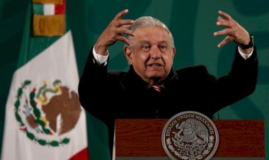 AMLO hunde a México