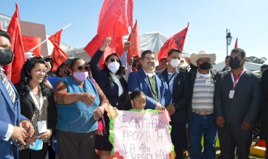 Toma protesta Sayuri Dolores como cuarta regidora en Almoloya de Juárez