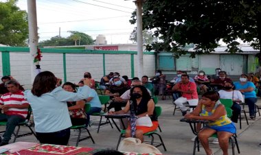 Realizan antorchistas de Matacocuite convivio de fin de año